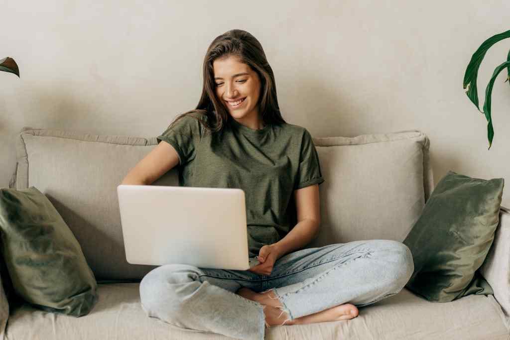 Angielski online czy stacjonarnie – co wybrać? Angielski online czy stacjonarnie – co wybrać?